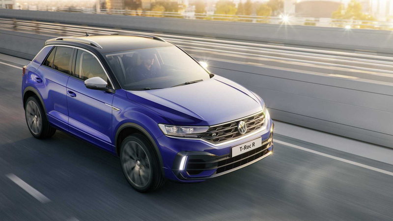Illustration for article titled The 2019 Volkswagen T-Roc R Is the Big Golf R With 296 HP for the Whole Family